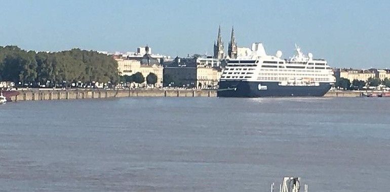 LUJO: El crucero Azamara Pursuit llega a Gijón por primera vez