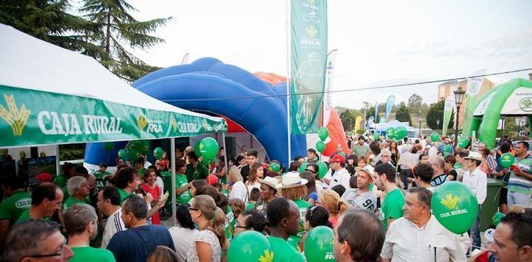 Fan zones de Caja Rural para solidari@s en las etapas asturianas de La Vuelta