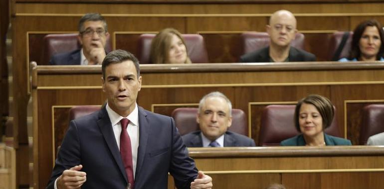 El Pleno del Congreso, salvo PP y Cs, aprueba el traslado de los restos de Franco