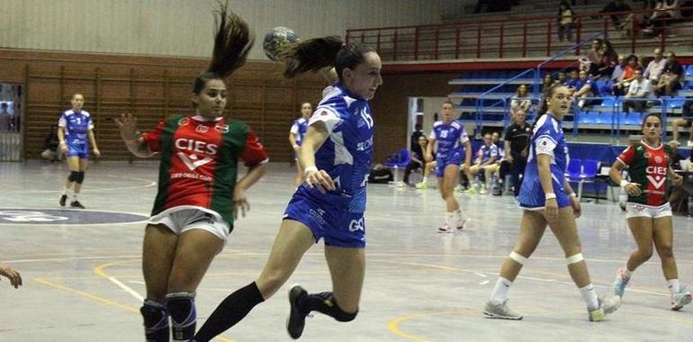 Inmejorable principio del Oviedo Balonmano Femenino