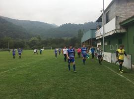 El Avilés Stadium resiste ante el Nalón