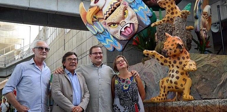 Oviedo: Tres mil figurantes en el Desfile de América en Asturias “más multitudinario”