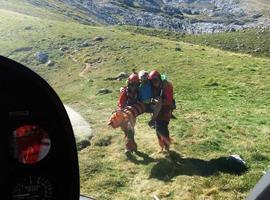 Rescatado en Cabrales un montañero lesionado en un tobillo