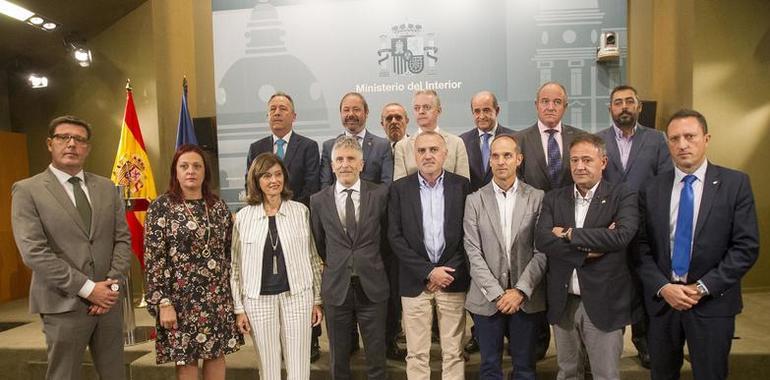 La equiparación salarial de agentes de Policía Nacional y Guardia Civil, este mes