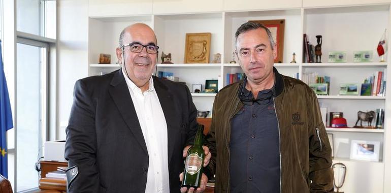 El Gobierno cántabro apoya al llagar Somarroza en su litigio por la botella verde