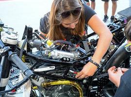 Las MotoStudent ruedan en el Circuito de Velocidad de MotorLand