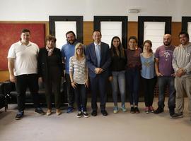 Añoranza vuelve a traer a su patria a los descendientes de asturianos