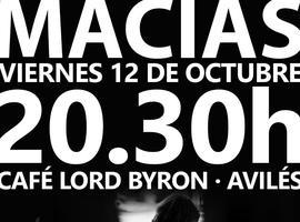 Iñaki Macias se presenta en solitario en el avilesino café Lord Byron