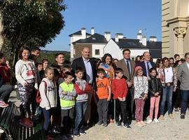 El Parlamento de Asturias examinado por estudiantes de Oscos-Eo