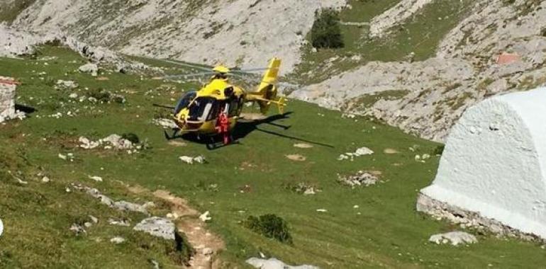Rescatado un senderista enfermo entre Pandecarmen y Peña Santa