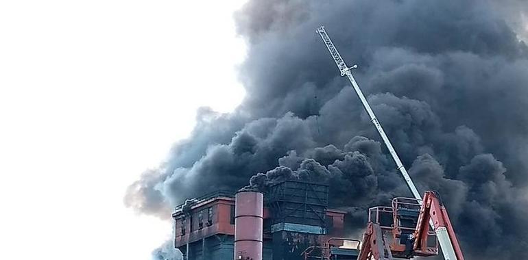 Alarma por un incendio en Baterías de Coque de Avilés