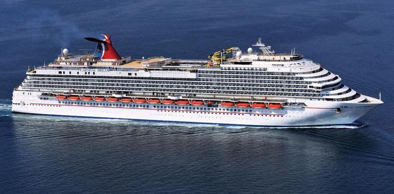 Un nuevo crucero llegó hoy a Gijón con 3.500 pasajeros