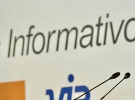 Casado defiende la educación sexista y la pobreza salarial