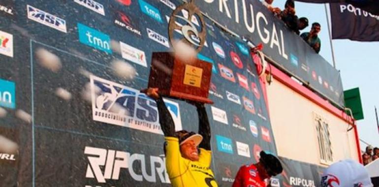 Adriano de Souza campeon del Rip Curl Pro Portugal. 