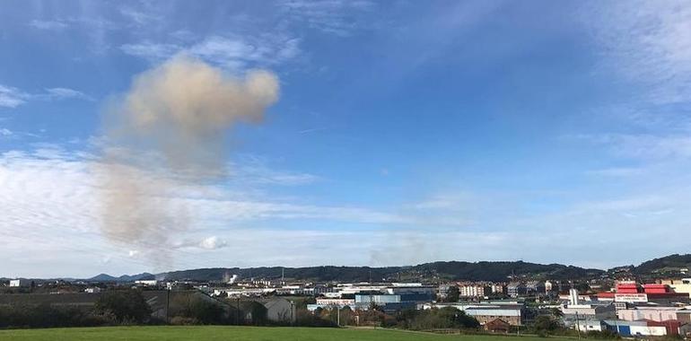 Alertan de una gran nube naranja proveniente de Arcelor