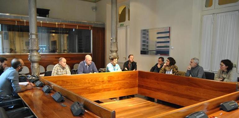  Llamazares exige al Gobierno que requiera un plan industrial a Central Lechera Asturiana