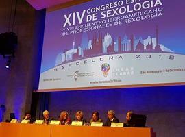 Carcedo destaca el compromiso del Gobierno para activar la Estrategia de Salud Sexual y Reproductiva