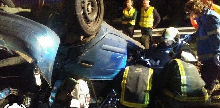 Tres heridos en un  accidente de tráfico en la A-66 a la altura de Llanera