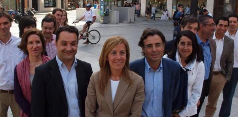 Pilar F. Pardo se compromete a mantener el Mercado Ecológico y Artesano en la Plaza Mayor