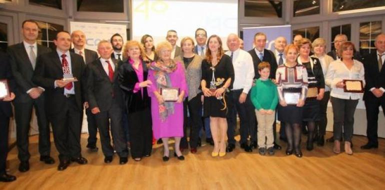UCAYC muestra sus 40 años de historia en el centro comercial El Atrio