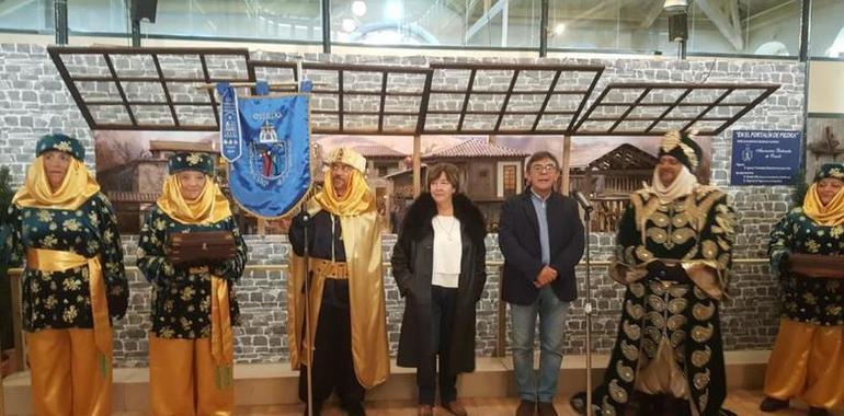Oviedo inauguró su Belén más asturiano en la plaza de Trascorrales 