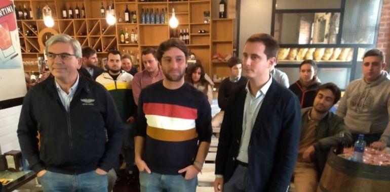El PP denuncia "insultos" a Cherines por su campaña de odio al asturiano