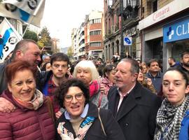 IU pide un acuerdo que satisfaga las exigencias del personal de supermercados