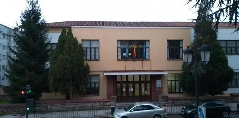 Oviedo saca a concurso la reforma de la cubierta de las Escuelas Blancas de San Lázaro