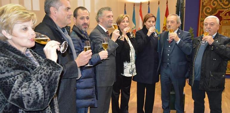 Alcaldes asturianos por un 2019 con empleo y sin recortes