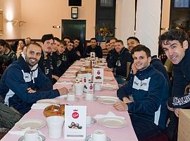 La plantilla del Liberbank Oviedo merienda el Roscón de Reyes