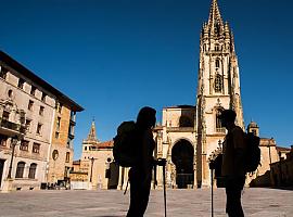 Oviedo destina 3,34 millones a contratar 139 demandantes de empleo 