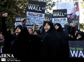 Estudiantes iraníes protestan por la represión de las manifestaciones en Wall Street  y en Europa