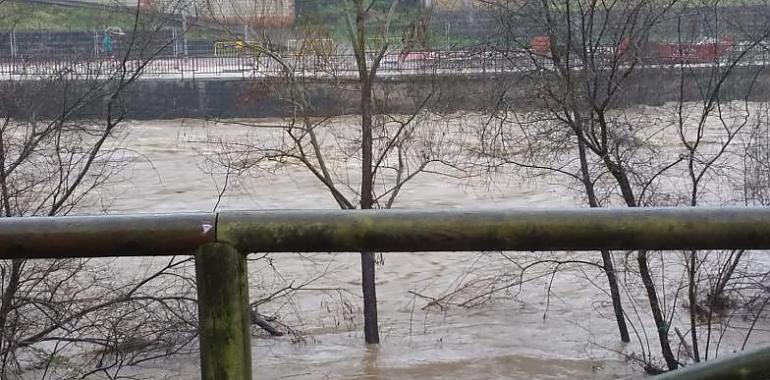 El temporal obliga a suspender las clases en muchos colegios de Asturias