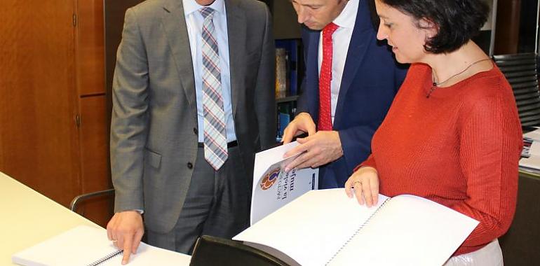 Asturias y la Fundación ONCE editan en braille 400 guías sobre violencia de género