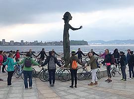 Bicicletada de “8 Muyeres En Bici” con charla sobre el abuso sexual en el deporte 