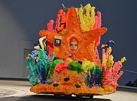 Un arrecife de coral se alza con el primer premio del Antroxu Infantil ovetense