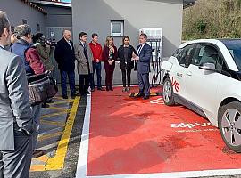 Asturias estrena electrolineras en Posada de Llanes y Covadonga
