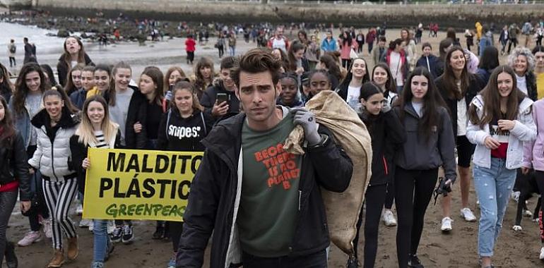 Jon Kortajarena y Greenpeace se unen contra el plástico