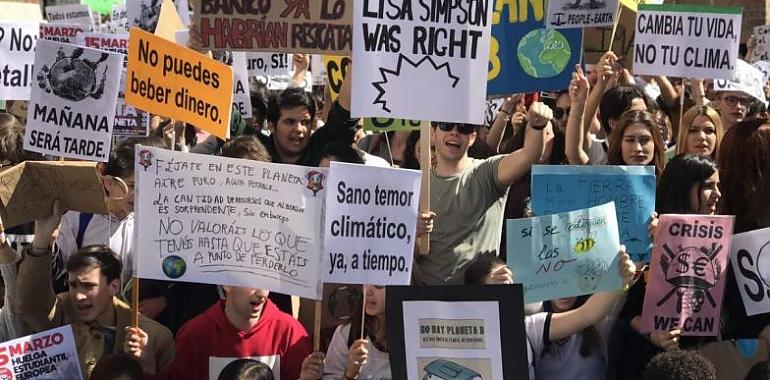 Los jóvenes exigen parar la destrucción de SU planeta