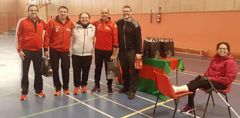 Oro y plata al medallero del Bádminton Riosa en Torrelavega