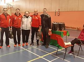 Oro y plata al medallero del Bádminton Riosa en Torrelavega