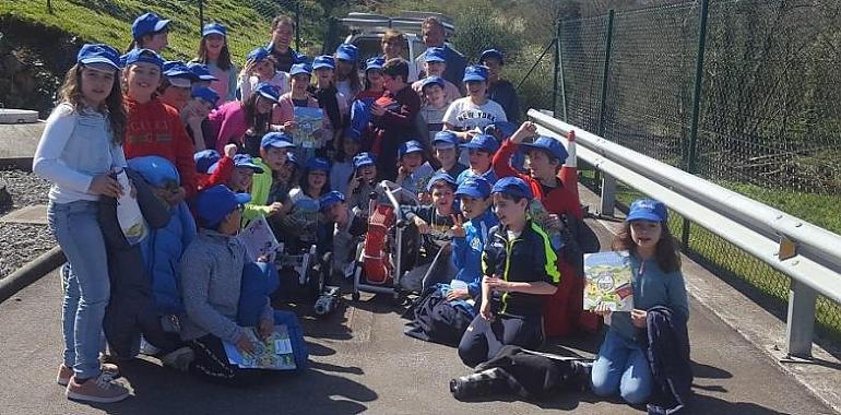 Escolares de Oviedo visitan la Depuradora de Malpica en el Día Mundial del Agua