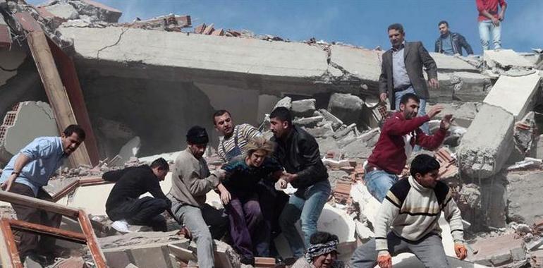 Irán envía 50 tiendas a la provincia turca asolada por el terremoto