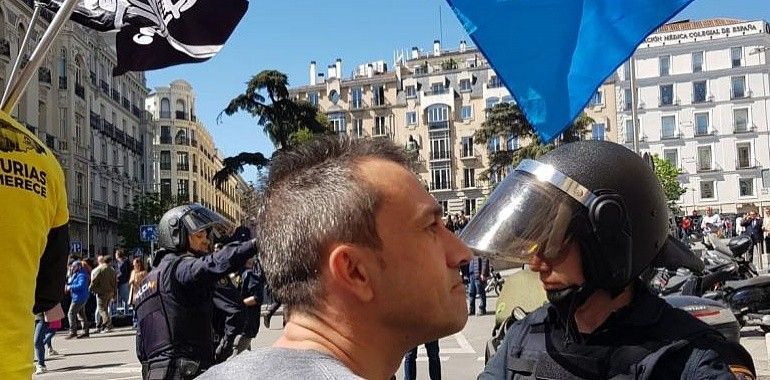 Zapico (IU) lamenta la utilización de la Policía para cargar contra los trabajadores de Alcoa 