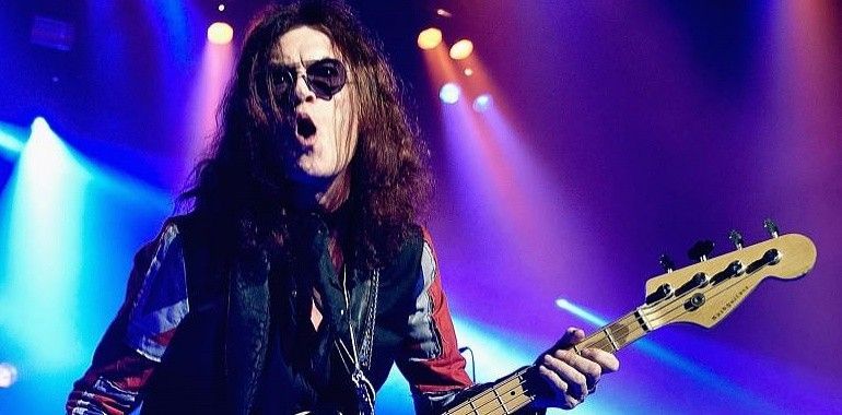 Glenn Hughes cierra en Avilés su minigira por España 