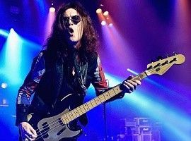 Glenn Hughes cierra en Avilés su minigira por España 