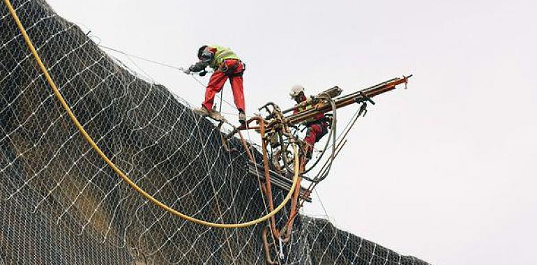 Adif licita los trabajos en un túnel de la línea León-Gijón