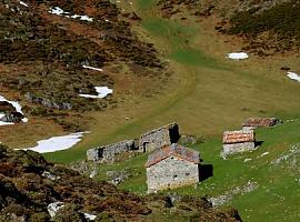 Rescatados dos senderistas desorientados en el Pico Cueto, en Cabrales