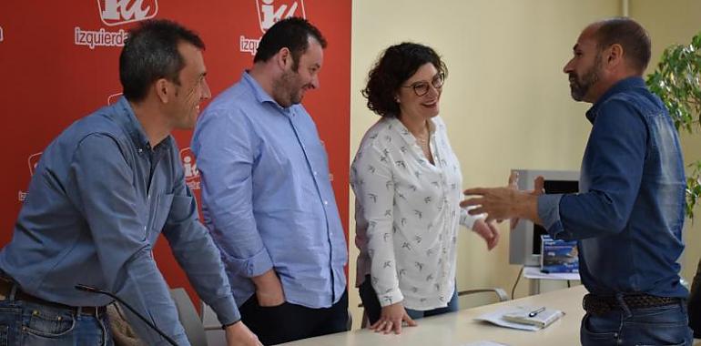 IU se compromete con los trabajadores de Jove a incrementar la plantilla del centro