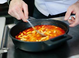 Casa Román promociona la cocina asturiana en Cáceres